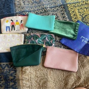 Makeup bag bundle Ipsy and thrive causemetics !